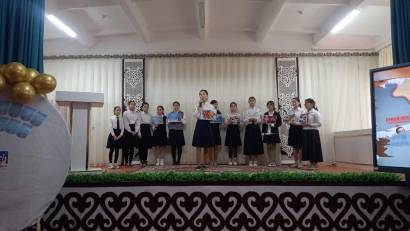 Мектебімізде 3 желтоқсан күні «Тарих», «География» және «Құқық» пәндерінен құралған «Атамекен» әдістемелік бірлестігінің «Тәуелсіз ел тірегі - білімді ұрпақ» атты айлықтың ашылу салтанаты болып өтті.     